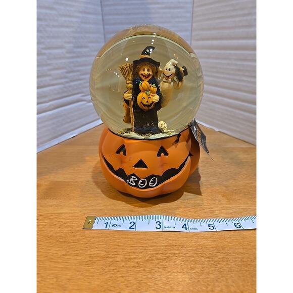 Broomstick Blvd Haunted House Glitter Snow Globe Ding Dong the Witch is Dead NWT - Picture 5 of 10